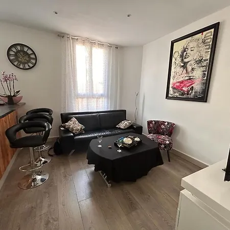 Apartment Pantheon