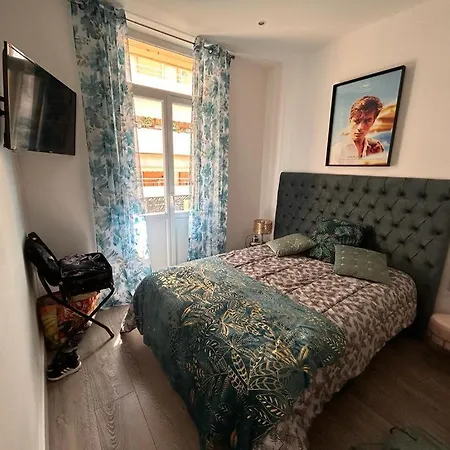 Pantheon Apartment