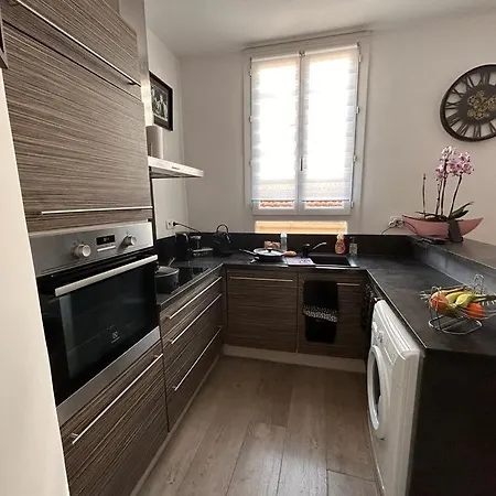 Pantheon Apartment *